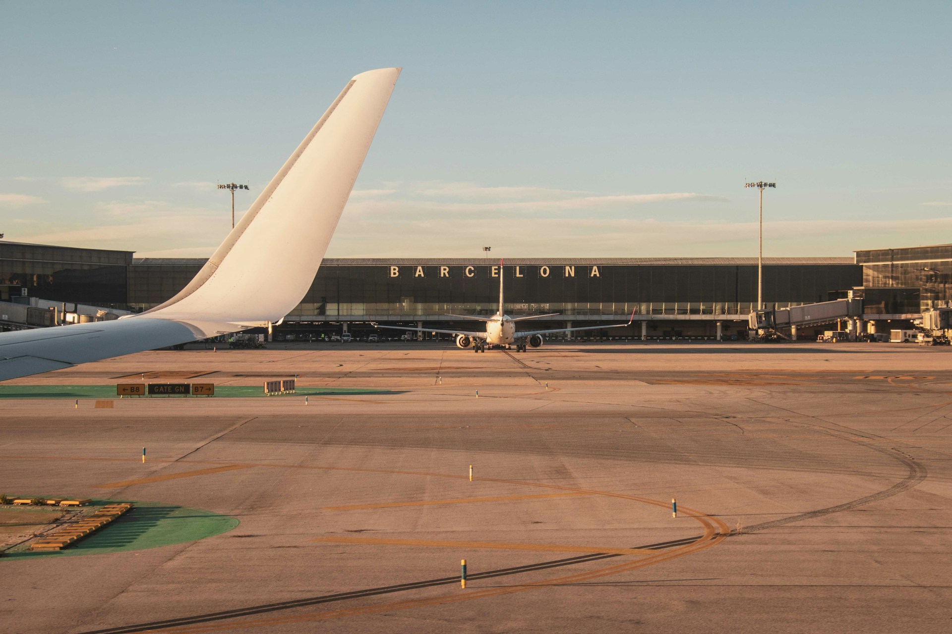 Los Aeropuertos Más Grandes de España: Guía Práctica para Viajeros en 2025