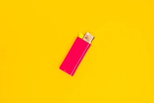 briquet dans l'avion